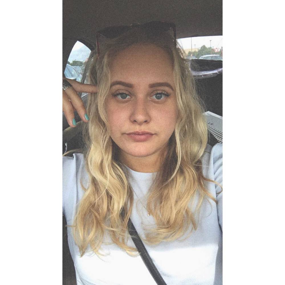 Meet your Posher, Evie